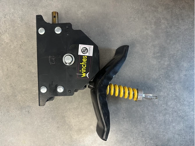 Lippert 794135 Spare Tire Winch with Offset Cable/Spring 6.25 x 4.25